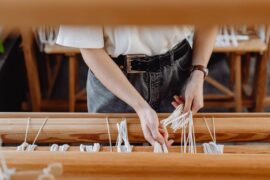 Artisanat contemporain : 7 créateurs qui redéfinissent le métier