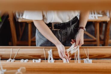 Artisanat contemporain : 7 créateurs qui redéfinissent le métier